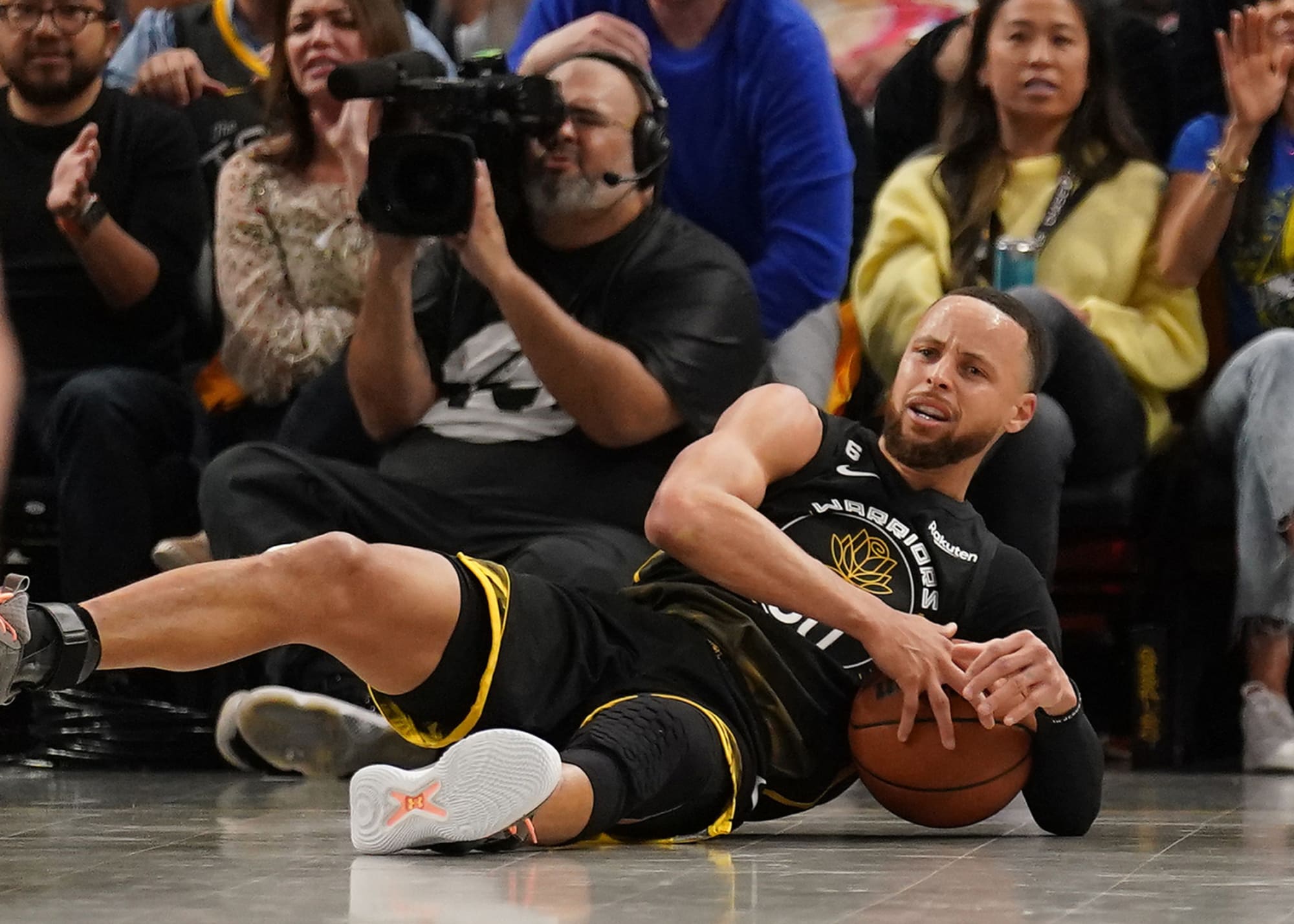 steph-curry-explains-free-throw-discrepancy-between-warriors-and-lakers