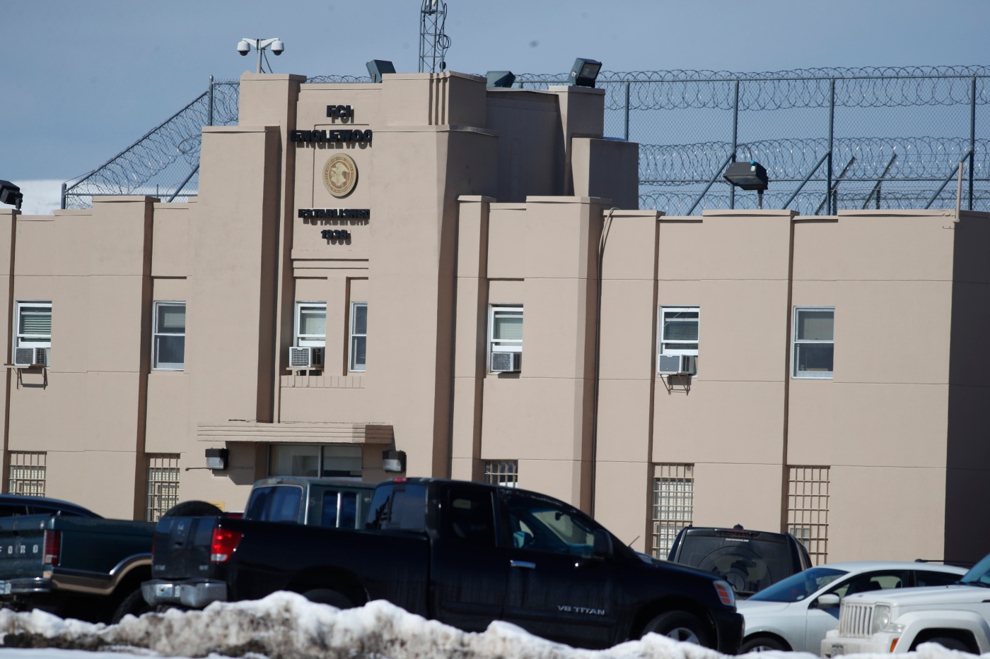man-dies-in-federal-prison-in-littleton,-second-prisoner-hospitalized