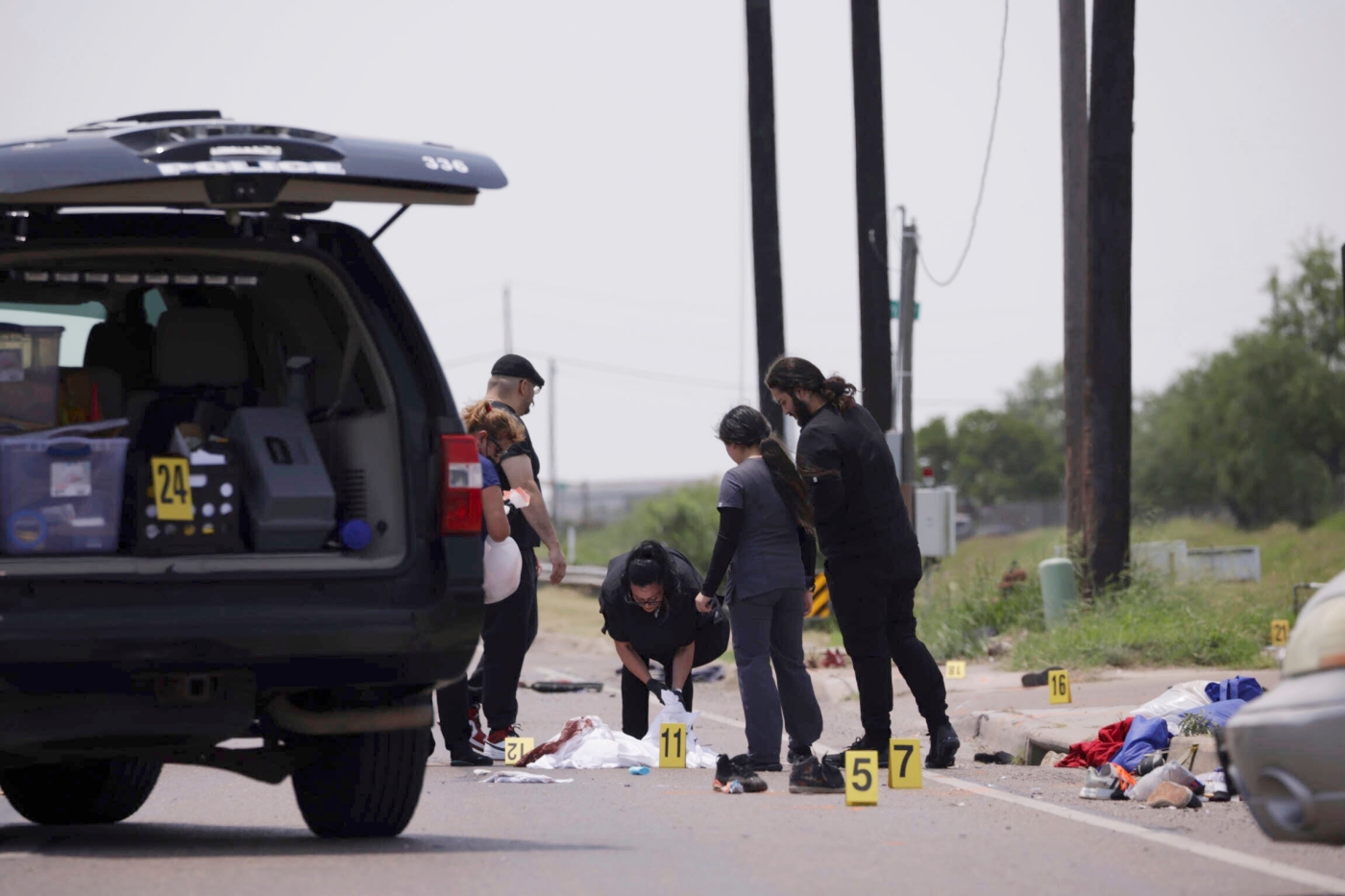 suv-driver-hits-crowd-at-texas-bus-stop-near-border;-8-dead