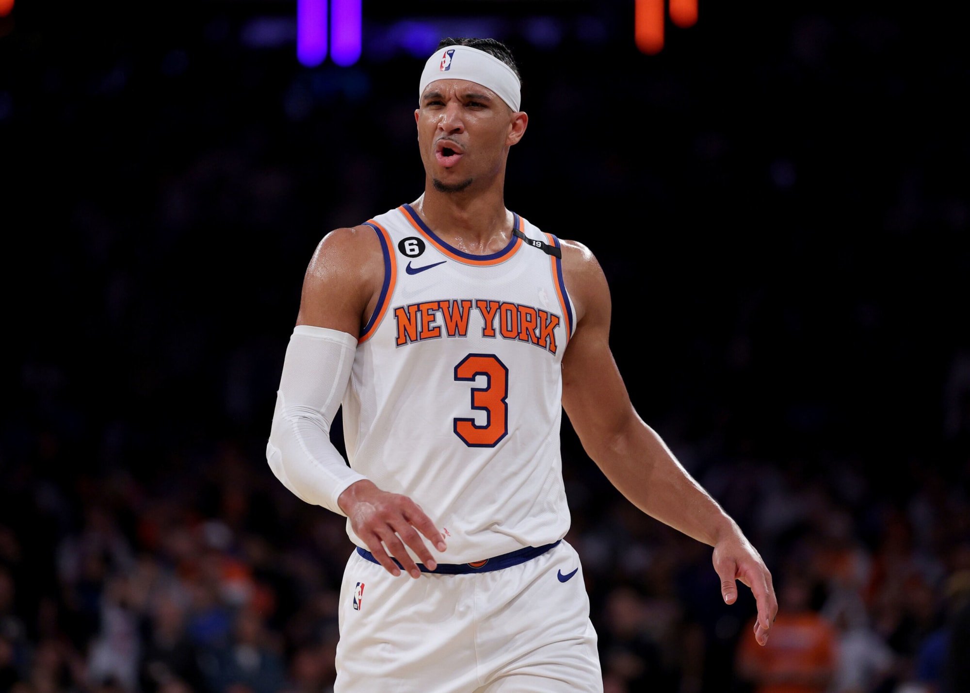knicks-fans-lose-their-minds-over-refs-screwing-josh-hart-with-flagrant-1-call