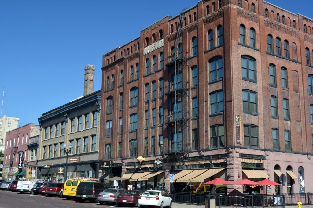 hidden-gems-in-america:-10-cities-with-affordable-homes-and-great-jobs