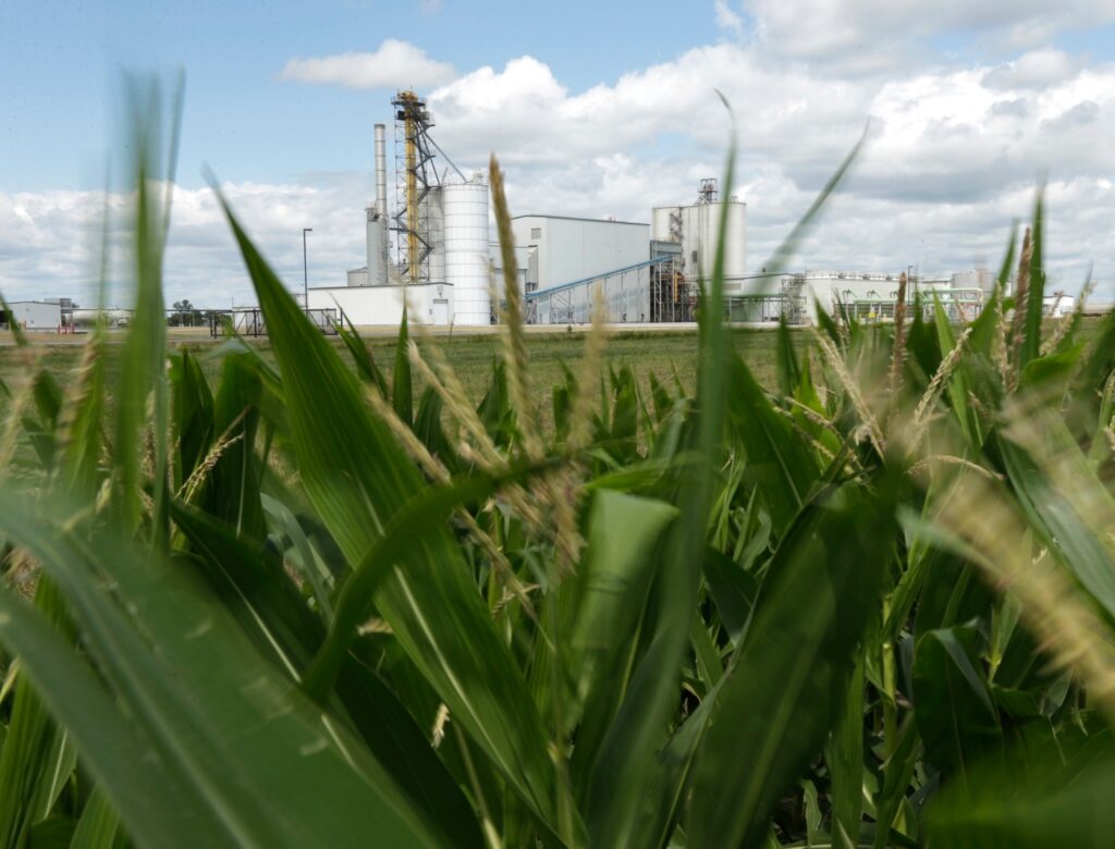 desantis’-veto-of-electric-cars-bill-cost-taxpayers-$277-million,-critics-say