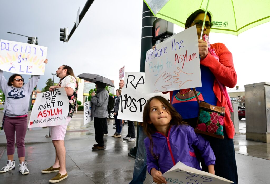 denver-scrubbed-its-$40-million-migrant-crisis-plan.-now-what?