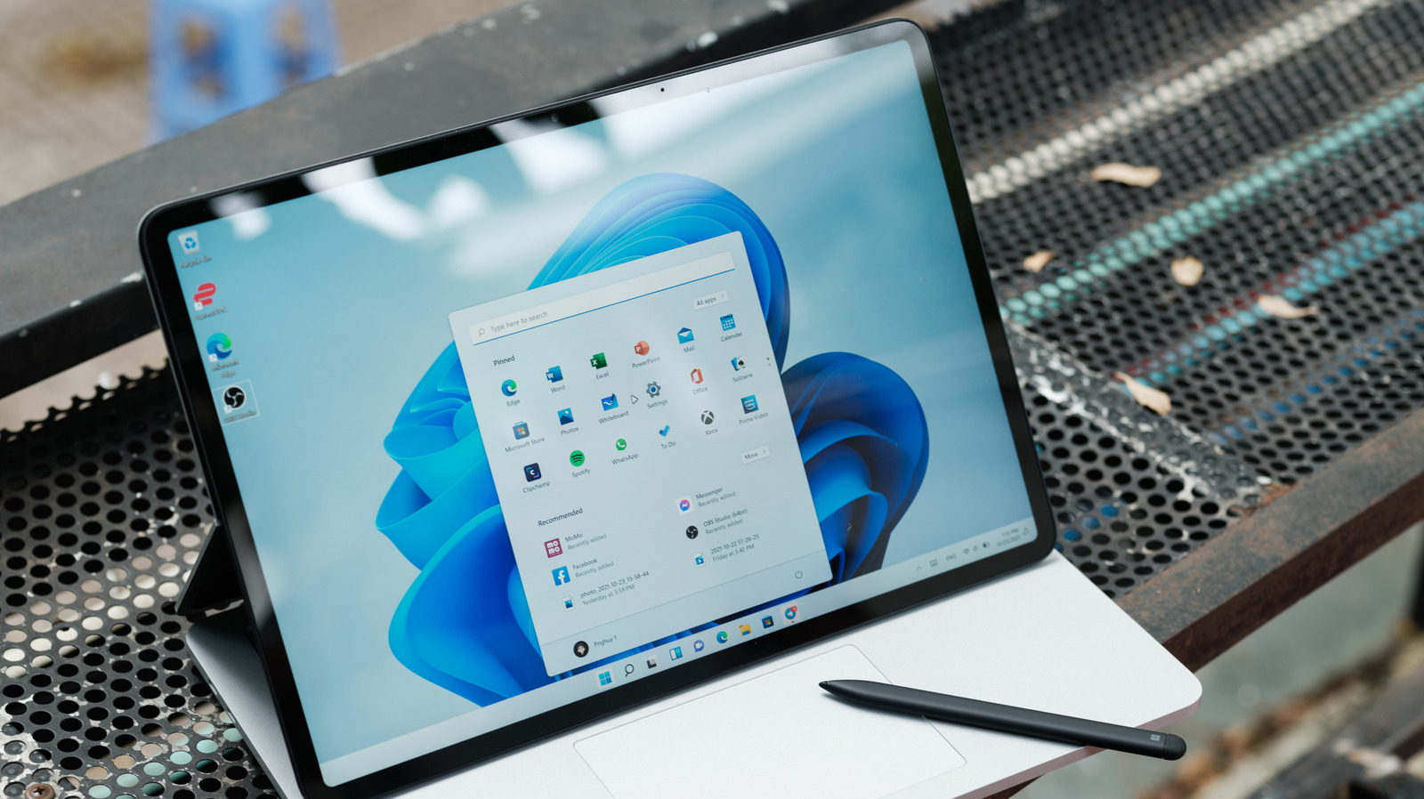 microsoft-test-adds-curated-ai-hub-to-the-windows-11-app-store