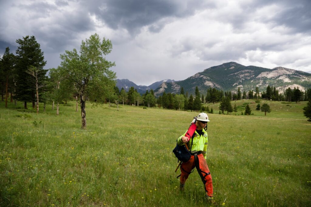 colorado-launches-free-college-program-for-future-teachers,-firefighters,-nurses